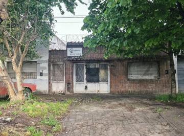 Casa · 100m² · 3 Ambientes · Casa en Venta a Refaccionar o Demoler