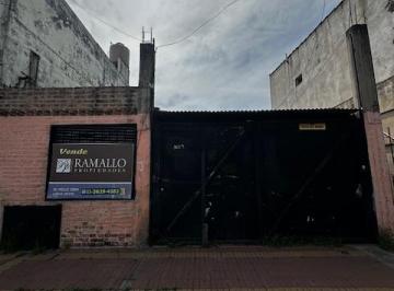 PH de 3 ambientes, Lanús · PH Al Frente con Garage a Reciclar