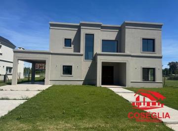 Casa · 242m² · 6 Ambientes · 3 Cocheras · Casa en Venta en Chateau Pilar, Pilar, G. B. a. Zona Norte