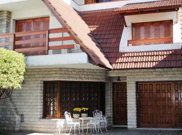 Casa de 8 ambientes, Rosario · Hermosa Casa en Inmejorable Ubicacion