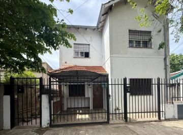 general-san-martin-villa-ballester-venta-ph-3-ambientes · PH en Venta - 3 Amb con Patio - Villa Ballester