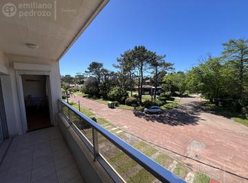 Departamento · 48m² · 3 Ambientes · 1 Cochera · Apartamento 2 Dorm. - Alquiler Temporada - Playa Mansa