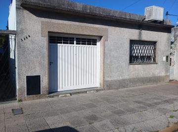 GEP-GEP-1677_2 · Casa 3 Ambientes con Garage Muy Buen Estado