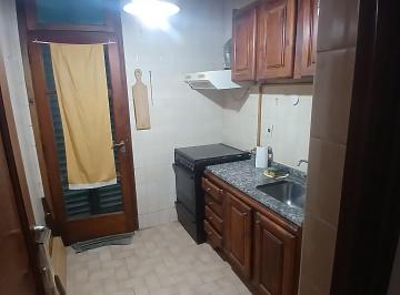 Departamento de 3 ambientes, Rosario · Venta Depto Pasillo. 2 Dorm.. Patio. (Entre Rios 400)