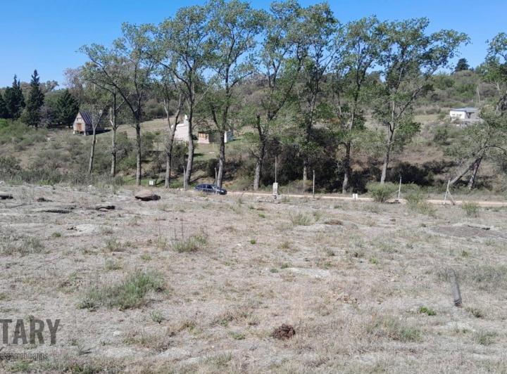 Terreno · 1400m²