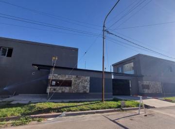 Casa · 70m² · 3 Ambientes · 1 Cochera · Casa en Venta