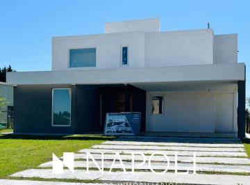 NNI-NNI-3440_2 · Venta de Casa en Lagos de San Eliseo, Canning