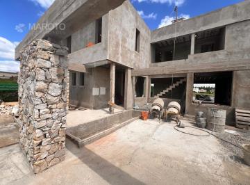 Casa · 393m² · 6 Ambientes · 5 Cocheras · Casa en Venta en Barrio San Matias - Maroto Propiedades