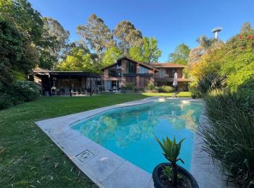 Casa · 440m² · 6 Ambientes · 1 Cochera · Casa en Venta en La Horqueta, San Isidro, G. B. a. Zona Norte