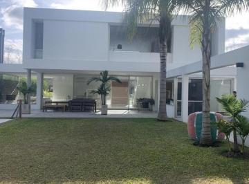 Casa · 260m² · 4 Ambientes · 2 Cocheras · Casa en Venta en El Encuentro, General Pacheco, Tigre