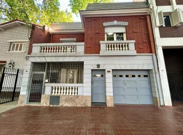 Casa · 240m² · 6 Ambientes · 1 Cochera · Venta Casa en Ciudad, Mendoza