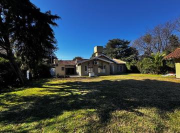 Casa · 235m² · 5 Ambientes · 2 Cocheras · Venta Casa - Barrio Parque El Trébol Lista Para Mudarte