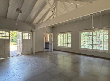Casa · 235m² · 5 Ambientes · 2 Cocheras · Venta Casa - Barrio Parque El Trébol Lista Para Mudarte