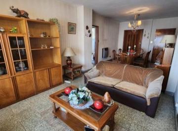 Departamento · 75m² · 3 Ambientes · Depto en Venta Las Flores 380 Wilde 3 Ambientes con Cochera