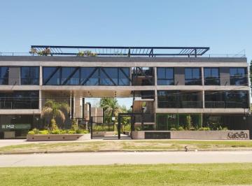 Departamento · 104m² · 4 Ambientes · Tríplex 3 Dorm. con Patio, Pileta y Diseño Eco Friendly – Green By m², Fisherton