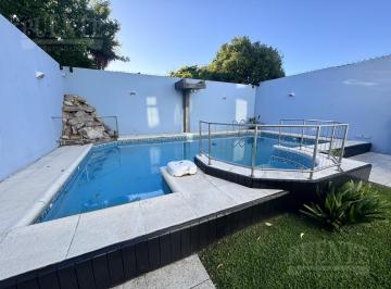Casa · 268m² · 4 Ambientes · 4 Cocheras · Casa en Banfield Oeste
