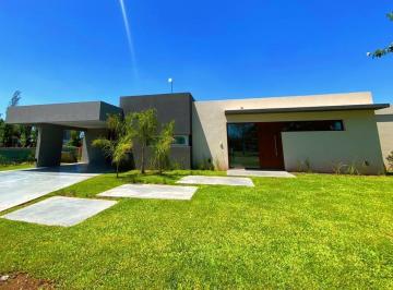 Casa · 200m² · 6 Ambientes · 2 Cocheras · Venta Casa Moderna en Puerto Roldan - 3 Dorm. 2 Cocheras