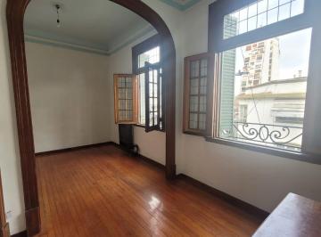 Living super Luminoso · Oportunidad! 4 Ambientes Hermosos en Edificio de Epoca