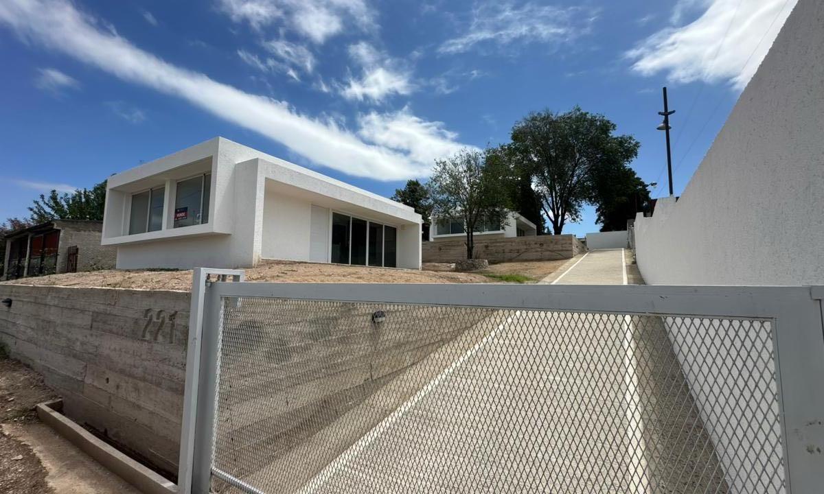 SANTA CRUZ DEL LAGO