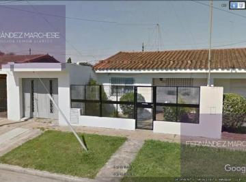 Casa · 100m² · 4 Ambientes · 1 Cochera · Casa en Lujan