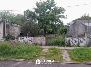 Local comercial , Merlo · Vende en El Centro de Libertad, a m de La Estación de Ferrocarril Lbs