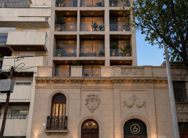 Casa · 278m² · 9 Ambientes · 1 Cochera