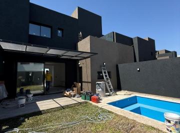 PH · 137m² · 4 Ambientes · 1 Cochera · Venta Duplex 3 Dorm. con Pileta San Ignacio Village Manantiales