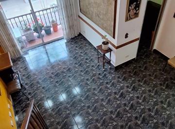 PH de 5 ambientes, Monte Castro · Monte Castro. Jonte 5300 Hermoso PH 5 Amb.1er. P. x Esc.3 Baños Balcon. S/exp!