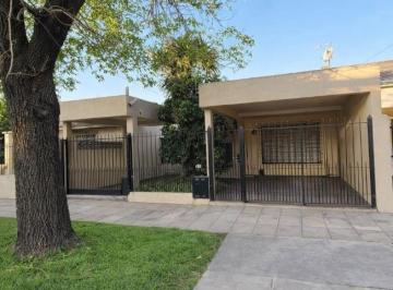 Casa · 150m² · 4 Ambientes · 2 Cocheras · Venta Casa 3 Dorm. Merlo Fondo Libre