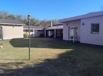 Casa de 8 ambientes, Villa Allende · La Paloma Country - Casa en Venta de 4 Dorm. con Pileta - Villa Allende
