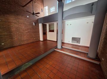 Casa de 8 ambientes, Rosario · Alquiler Casa con Pileta!