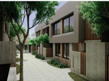 Departamento · 80m² · 3 Ambientes · 1 Cochera · Venta de Pozo de Complejo de Duplex de Categoria con Patio y Cochera