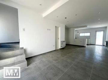 Casa · 113m² · 4 Ambientes · 1 Cochera · Triplex 4 Ambientes a Estrenar en San Jose