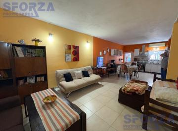 Casa · 85m² · 2 Ambientes · 1 Cochera · Casa en Bella Vista