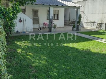 Casa de 6 ambientes, La Matanza · Venta Vivienda Multifamiliar - Casa 3 Amb C/jardín + Dpto. 4 Amb - Aceptan Permuta!