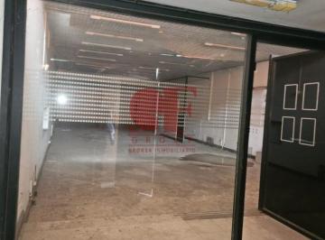 Local comercial · 905m² · 9 Ambientes · Importante Local Sobre Av, a m de Estacion Constitucion y del Microcentro