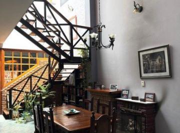 Casa de 7 ambientes, Lanús · Excelente Chalet/ph Zona Centro Lanus. Inmejorable Ubicacion