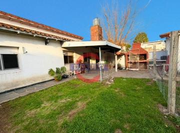 PH · 80m² · 4 Ambientes · Venta PH 4 Ambientes Al Frente con Jardín, Galería y Parrilla – Villa Adelina