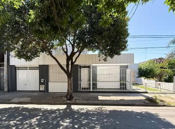 Casa · 175m² · 6 Ambientes · 5 Cocheras · Casa en Villa Gobernador Galvez