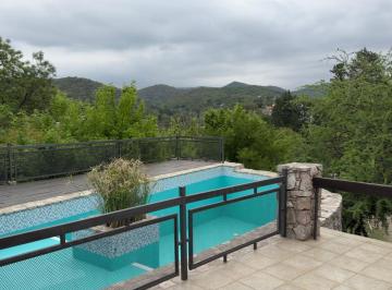 Casa · 230m² · 4 Ambientes · 3 Cocheras · Casa en Venta 3 Dorm Rio Ceballos