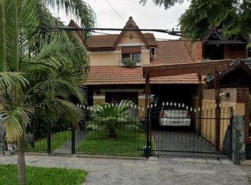 Casa · 115m² · 5 Ambientes · 2 Cocheras · Casa Venta Ituzaingo