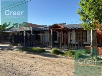 Casa · 230m² · 5 Ambientes · 1 Cochera · Casa en Venta