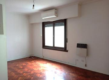 Departamento de 2 ambientes, Flores · Departamento 2 Amb. C/fte. Excelente Estado Condarco Al 400