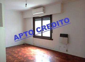Departamento de 2 ambientes, Flores · Departamento 2 Amb. C/fte. Excelente Estado Condarco Al 400