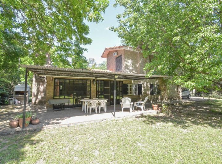 Casa · 138m² · 5 Ambientes · 1 Cochera