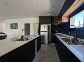 Casa · 270m² · 4 Ambientes · 2 Cocheras · Casa en Venta en Lagoon Pilar Barrio Cerrado