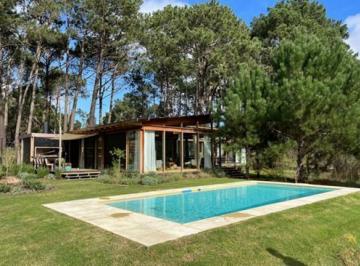 Casa · 180m² · 4 Ambientes · Casa en La Barra