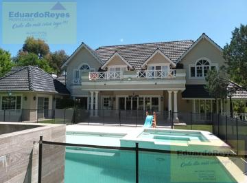 Casa · 408m² · 6 Ambientes · 8 Cocheras · Casa en Venta Sobre 2 Lotes en Country El Paraíso Hípico & Golf