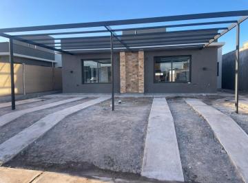Casa · 80m² · 3 Ambientes · 2 Cocheras · Casa en Venta en Pozo - Calle Francisco Javier Guevara - Barrio Privado Terra Vitta