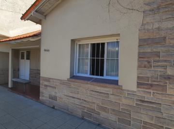 PH · 100m² · 3 Ambientes · 1 Cochera · PH en Chauvin